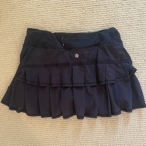 Black lululemon tennis skirt